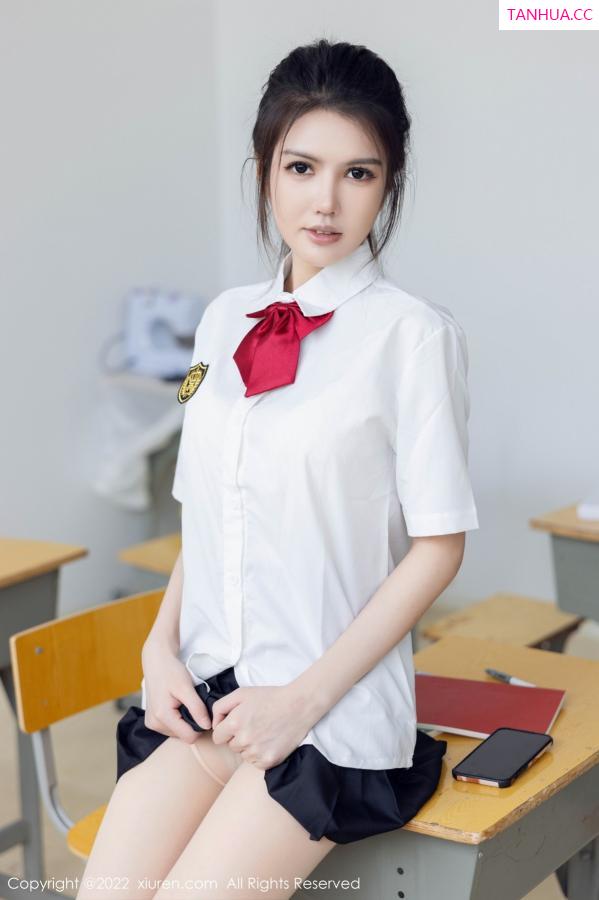 媛媛酱  [XiuRen]高清写真图 2022.10.26 No.5762 媛媛酱belle 丝袜白T第5张图片